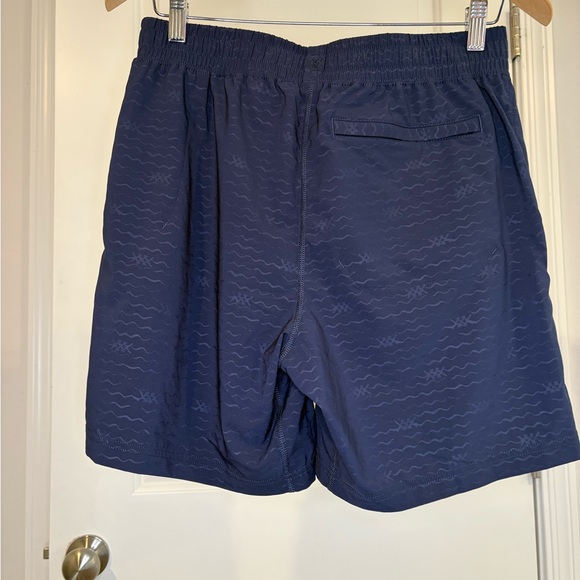 RHONE Navy 7.5” Athletic Shorts - Picture 2 of 3